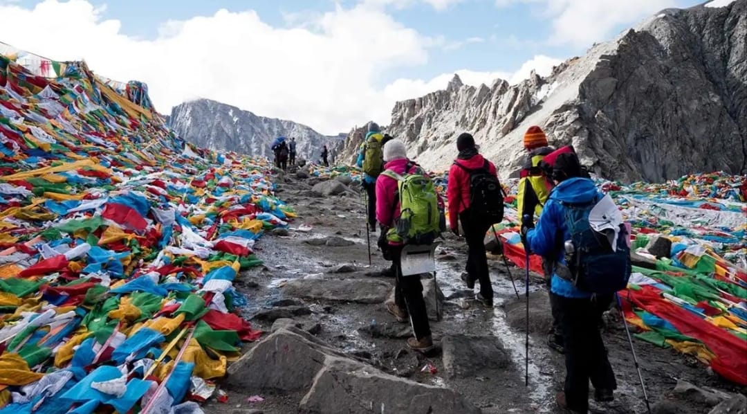 Kailash Mansarovar Yatra via Lhasa